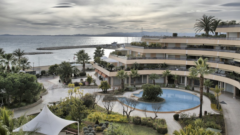 Hôtel Holiday Inn Saint Laurent Du Var (06)